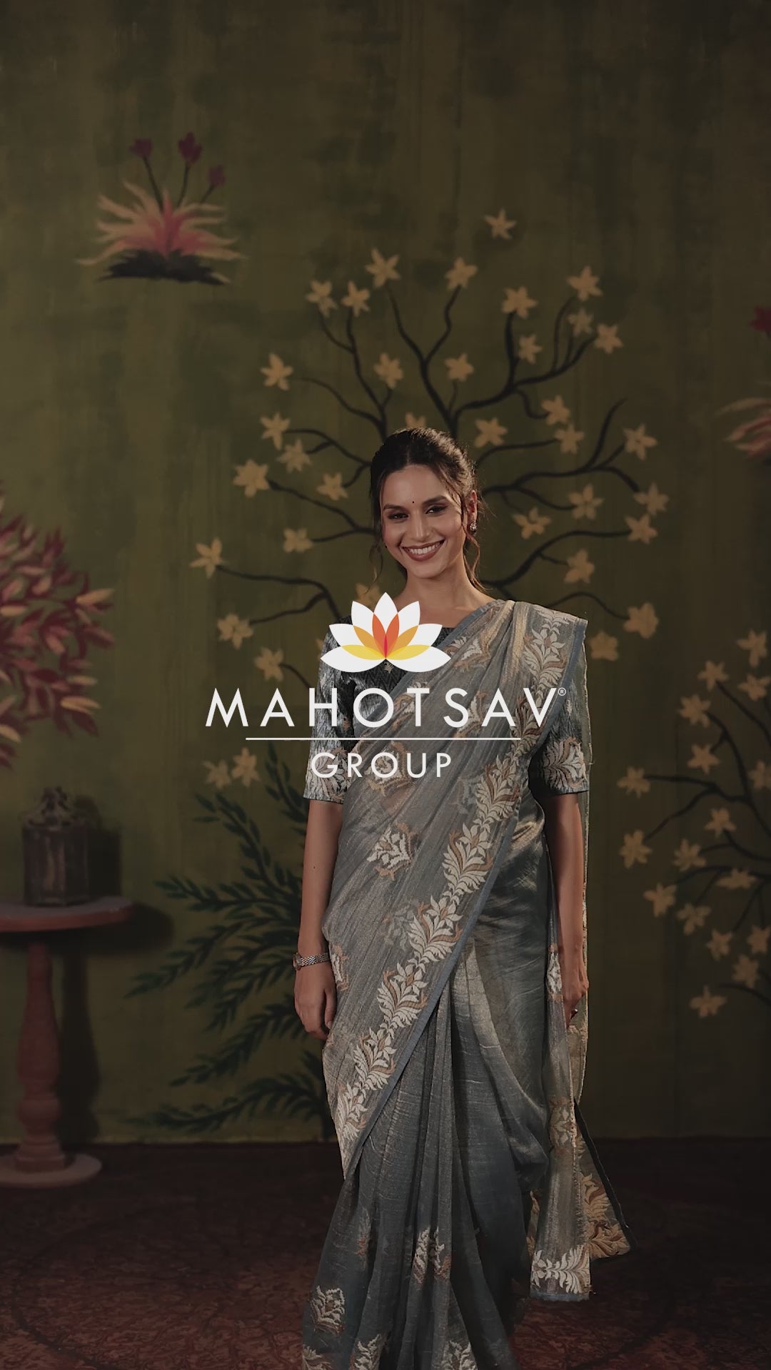rooh-meher-graceful-organza-saree-detailed-view